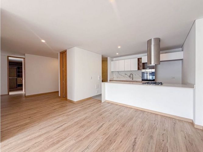Apartamento en venta en San Patricio, Bogotá · foto 3 de 12