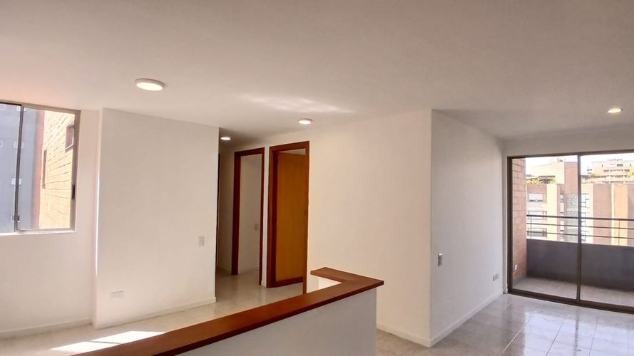 Apartamento de 3 alcobas en arriendo en La Florida, Medellín, 85 m² · foto 4 de 22