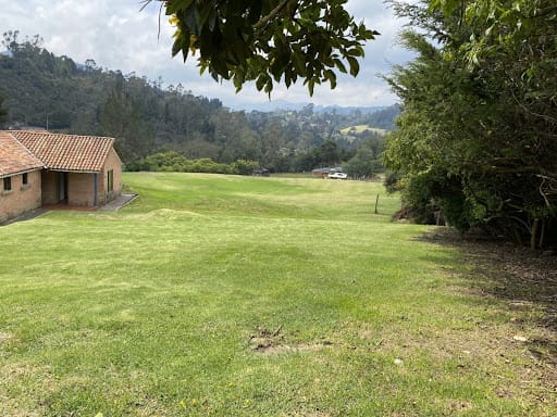 Lote en venta en El Libano, La Calera, 10133 m² · foto 3 de 6
