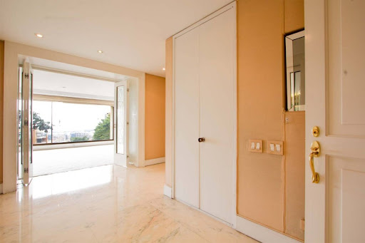 Apartamento en venta en El Refugio, Bogotá · foto 2 de 24