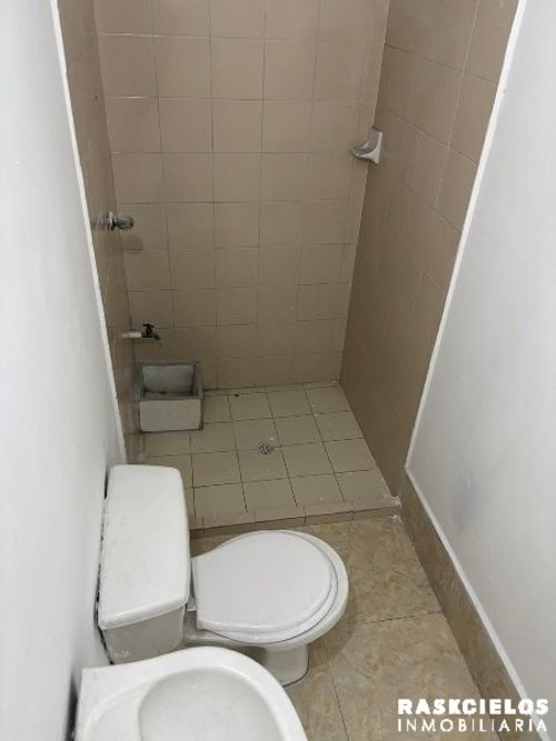 Local en arriendo en Los Colores, Medellín, 20 m² · foto 6 de 8