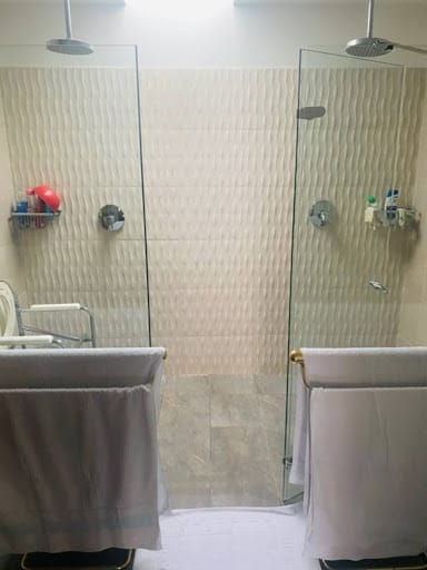 Apartamento de 3 alcobas en venta en Rincon Del Chico, Bogotá, 236 m² · foto 8 de 23
