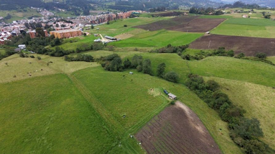 Lote en venta en Alto De La Virgen, La Calera, 14727 m² · foto 3 de 5
