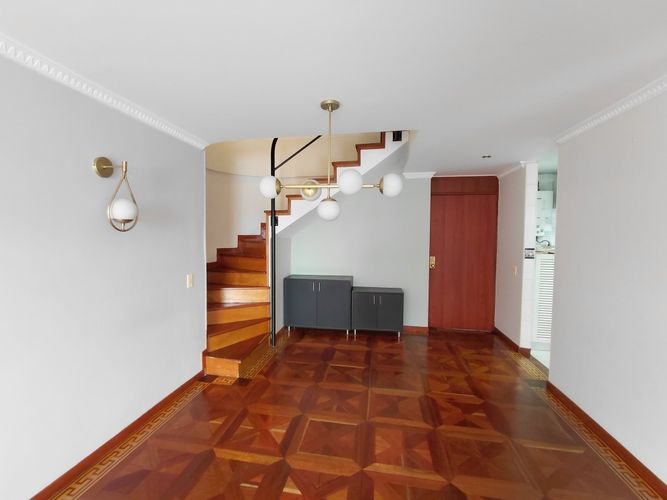 Apartamento de 3 alcobas en venta en Chico Norte, Bogotá, 101 m² · foto 2 de 24