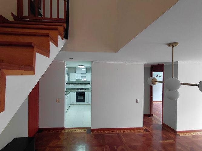 Apartamento de 3 alcobas en venta en Chico Norte, Bogotá, 101 m² · foto 3 de 24