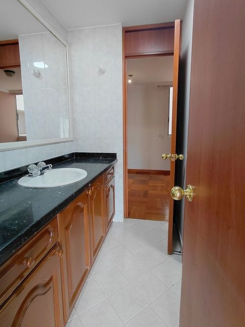 Apartamento de 3 alcobas en venta en Chico Norte, Bogotá, 101 m² · foto 15 de 24