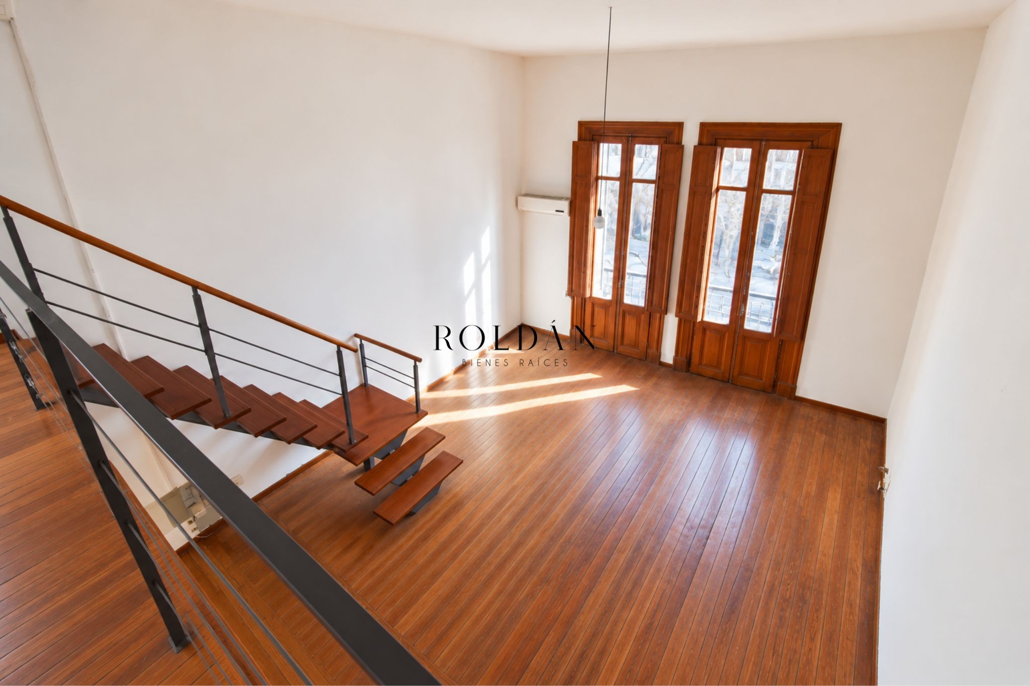 Apartamento Alquiler Parque Rodo 1 Dormitorio Dúplex Azotea Sobre Avenida Gonzalo Ramirez · Foto 12