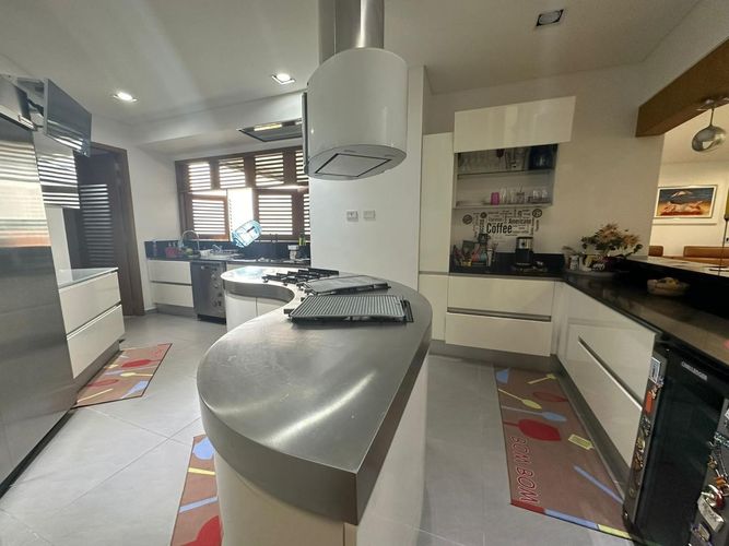 Apartamento de 4 alcobas en venta en Cabecera Del Llano, Bucaramanga, 264 m² · foto 9 de 11