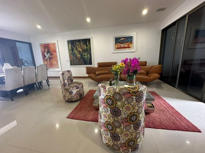 Apartamento de 4 alcobas en venta en Cabecera Del Llano, Bucaramanga, 264 m² · foto 6 de 11