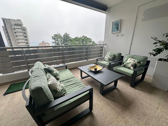 Apartamento de 4 alcobas en venta en Cabecera Del Llano, Bucaramanga, 264 m² · foto 3 de 11