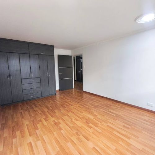 Apartamento en venta en Santa Barbara, Bogotá · foto 7 de 9