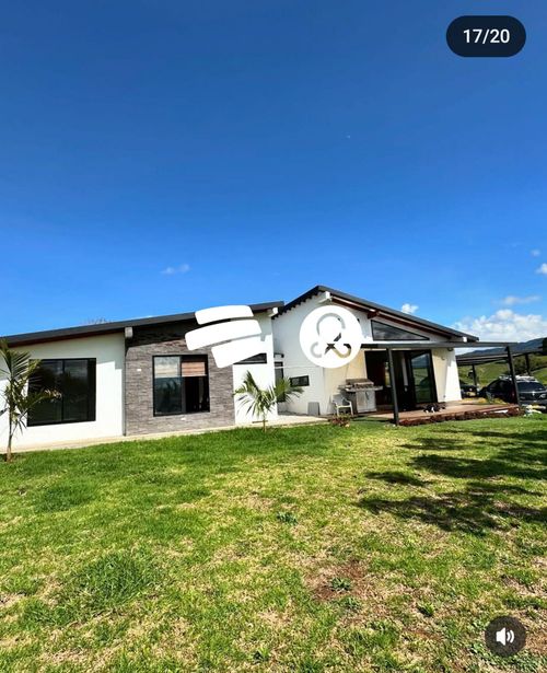 Casa de 3 alcobas en venta en El Carmen De Viboral, El Carmen de Viboral, 1700 m² · foto 2 de 23