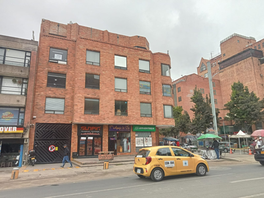 Oficina en Arriendo en Porciuncula, Bogotá