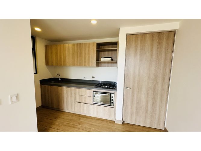 Apartamento de 2 alcobas en venta en La Ceja, 66 m² · foto 2 de 16