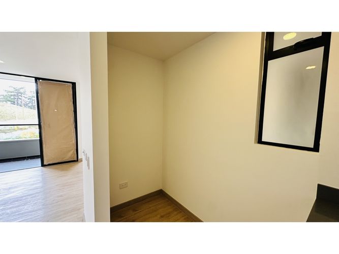 Apartamento de 2 alcobas en venta en La Ceja, 66 m² · foto 3 de 16