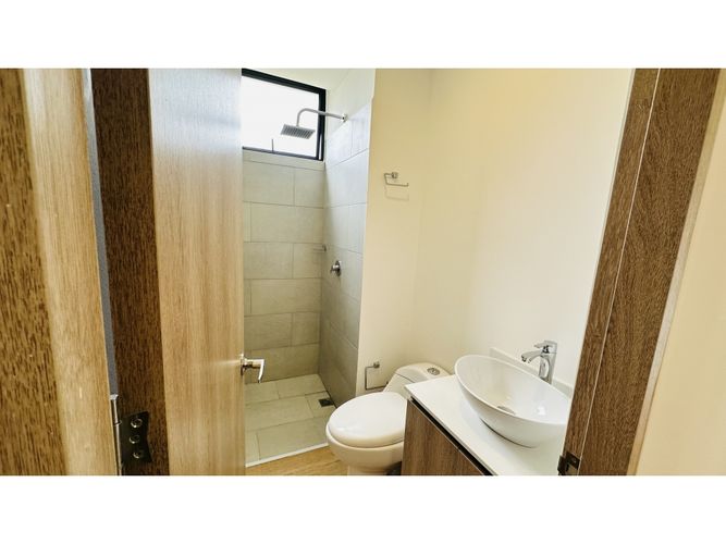 Apartamento de 2 alcobas en venta en La Ceja, 66 m² · foto 9 de 16