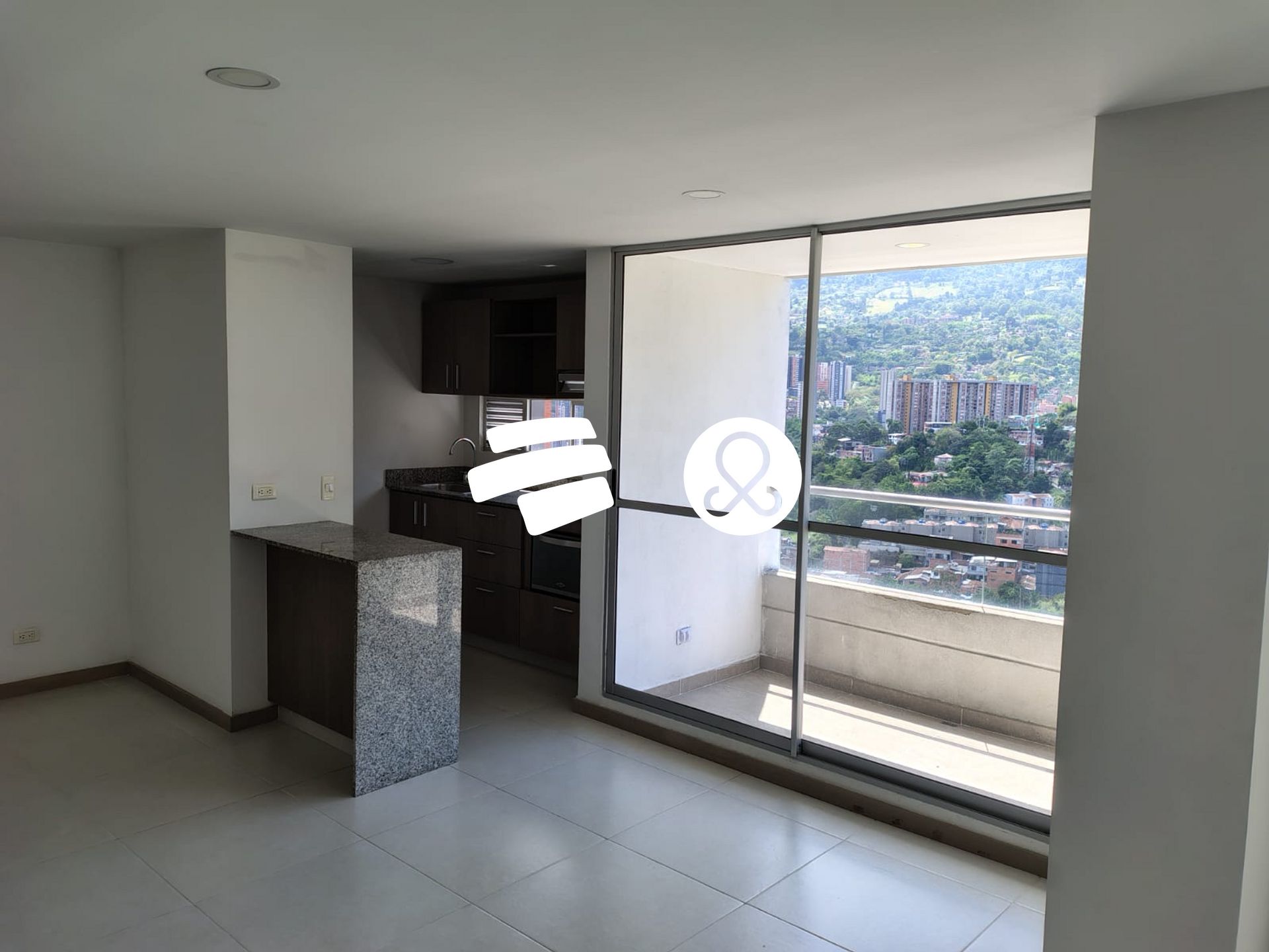 Apartamento en venta en Zona Centro, Envigado · foto 16 de 17