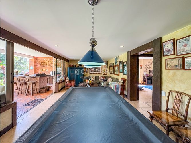 Casa de 4 alcobas en venta en Los Naranjos, Medellín, 440 m² · foto 8 de 11