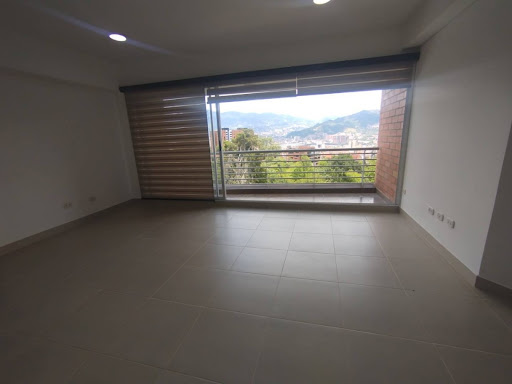 Apartment for rent in Loma del Escobero, Envigado