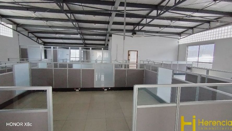 Bodega en venta en La Esmeralda, Itagüí, 2039 m² · foto 15 de 22
