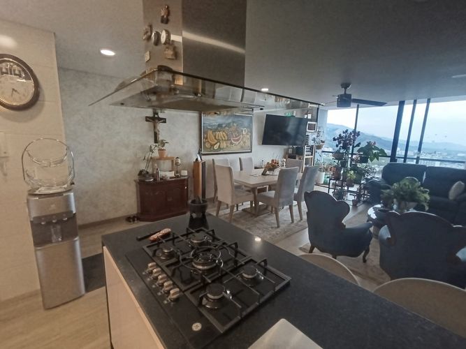 Apartamento de 3 alcobas en venta en Picaleña Y Mirolindo, Ibagué, 120 m² · foto 8 de 24