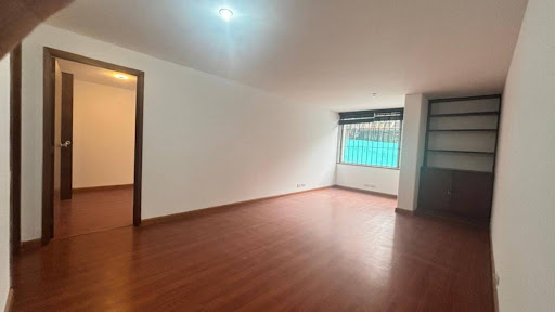 Apartamento en venta en Los Rosales, Bogotá · foto 4 de 18