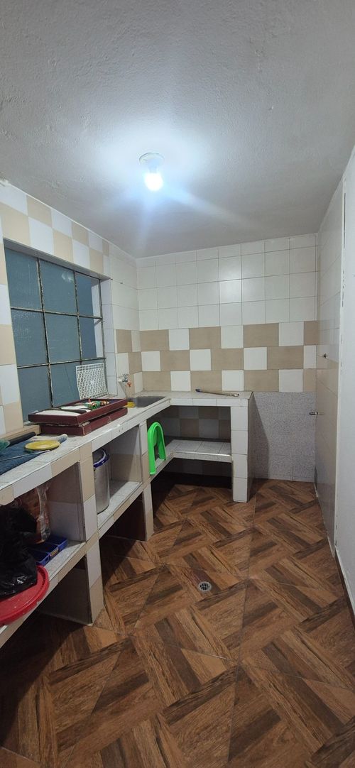 Casa de 5 alcobas en venta en Las Mercedes, Bogotá, 220 m² · foto 3 de 24