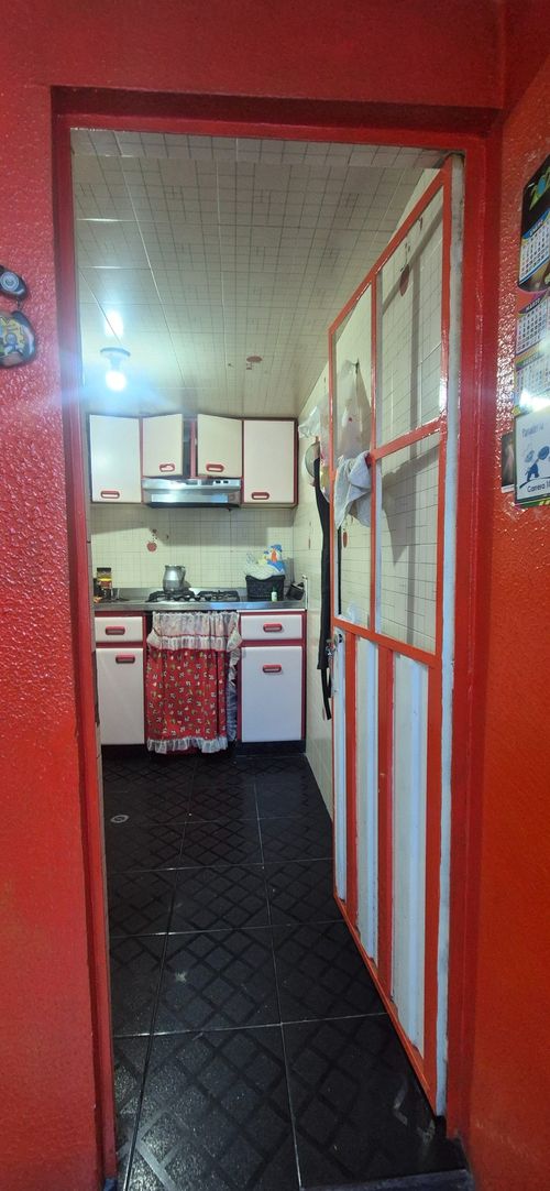 Casa de 5 alcobas en venta en Las Mercedes, Bogotá, 220 m² · foto 9 de 24