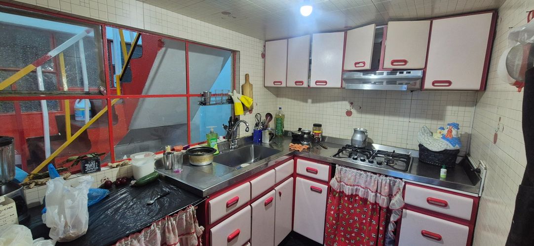 Casa de 5 alcobas en venta en Las Mercedes, Bogotá, 220 m² · foto 10 de 24