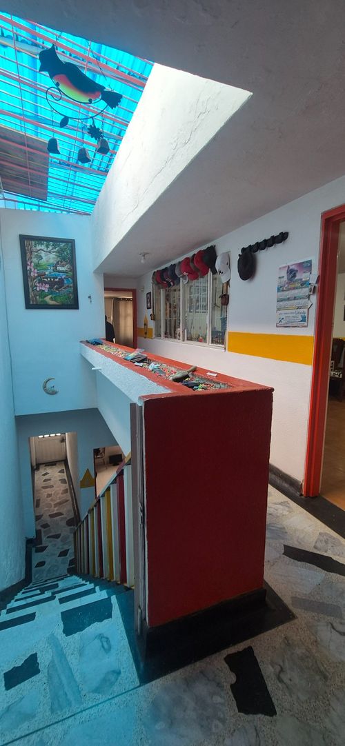 Casa de 5 alcobas en venta en Las Mercedes, Bogotá, 220 m² · foto 11 de 24