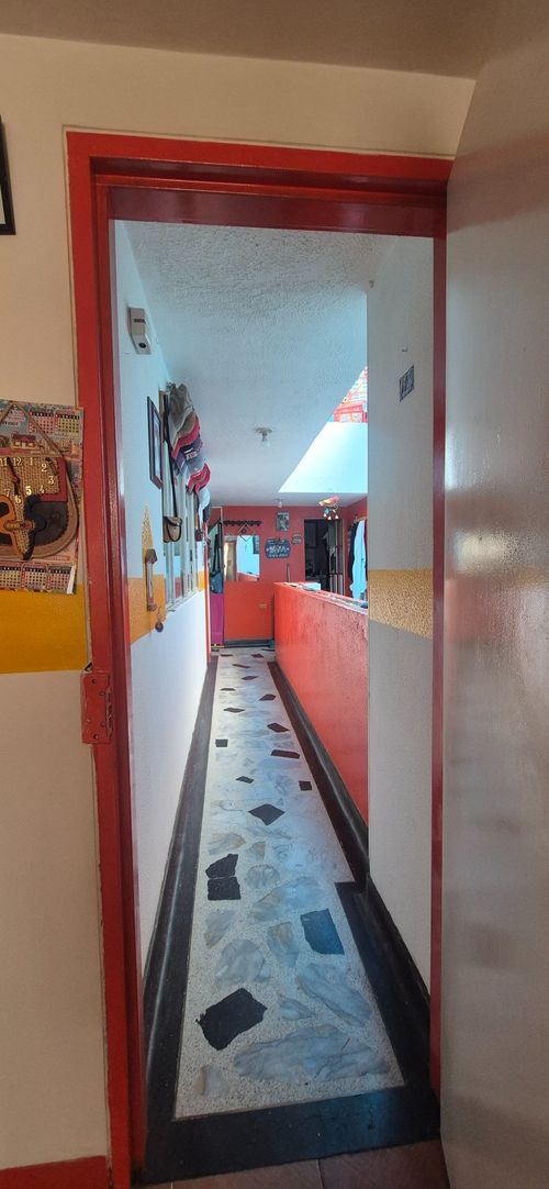Casa de 5 alcobas en venta en Las Mercedes, Bogotá, 220 m² · foto 21 de 24