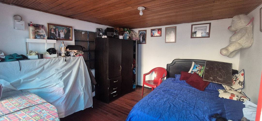 Casa de 5 alcobas en venta en Las Mercedes, Bogotá, 220 m² · foto 22 de 24