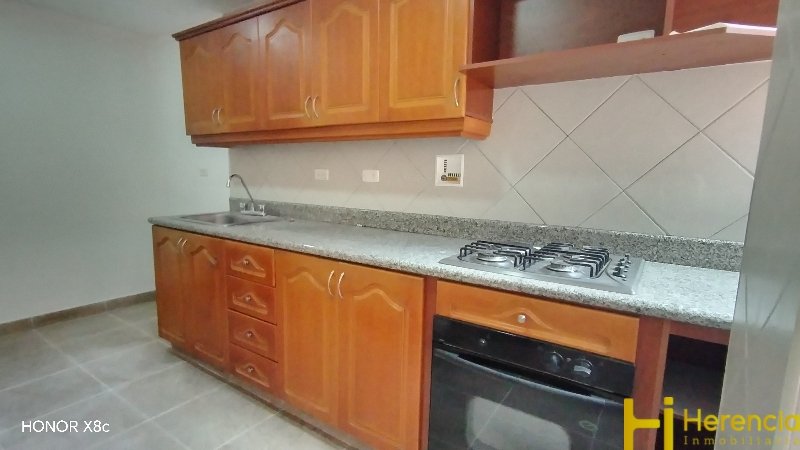 Apartamento en arriendo en Laureles, Medellín · foto 13 de 24