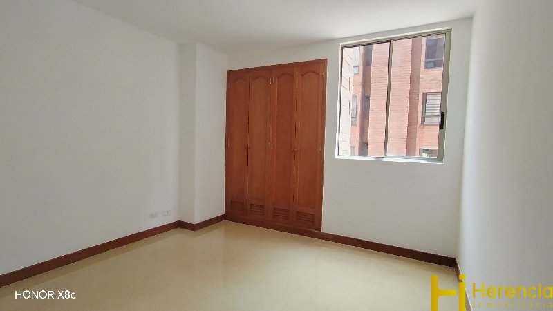 Apartamento en arriendo en Laureles, Medellín · foto 19 de 24