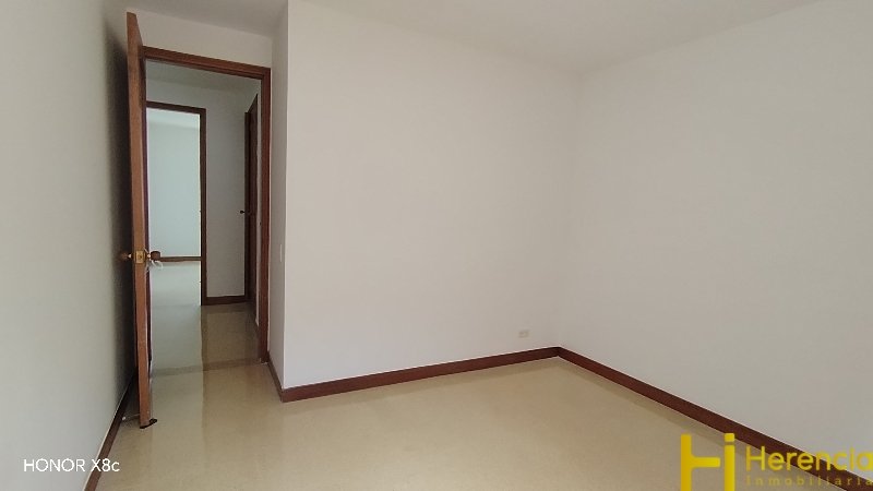 Apartamento en arriendo en Laureles, Medellín · foto 21 de 24