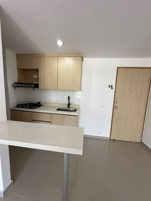 Apartamento de 2 alcobas en venta en Los Alcazares, Sabaneta, 62 m² · foto 6 de 19