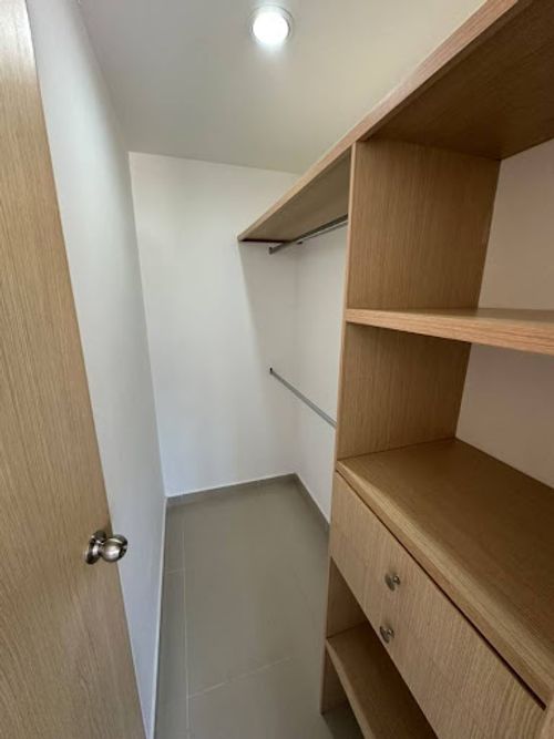 Apartamento de 2 alcobas en venta en Los Alcazares, Sabaneta, 62 m² · foto 10 de 19