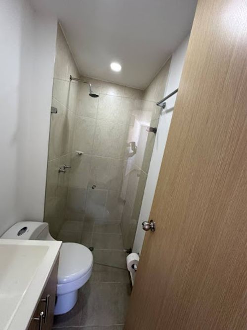 Apartamento de 2 alcobas en venta en Los Alcazares, Sabaneta, 62 m² · foto 13 de 19