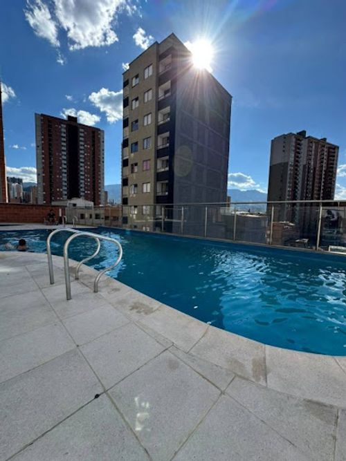 Apartamento de 2 alcobas en venta en Los Alcazares, Sabaneta, 62 m² · foto 16 de 19