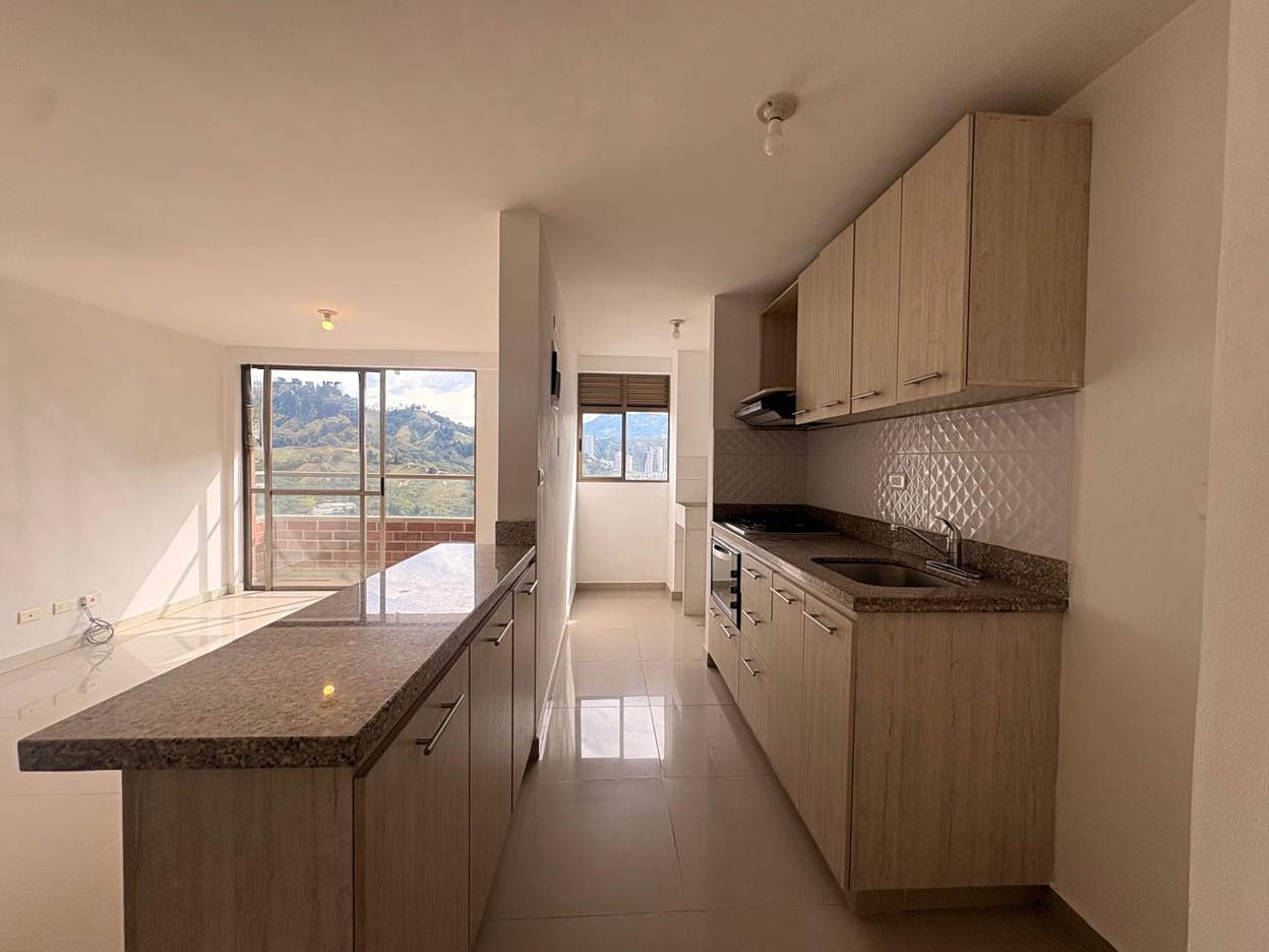 Apartamento en arriendo en Vereda La Doctora, Sabaneta · foto 2 de 17