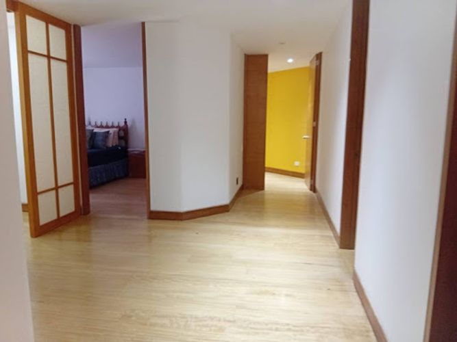 Apartamento de 3 alcobas en venta en Santa Ana Centro Comercial Boutique, Bogotá, 246 m² · foto 3 de 15