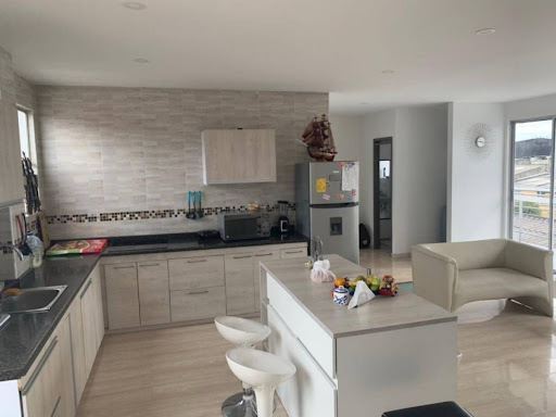 Casa en venta en Normandia, Bogotá · foto 10 de 18