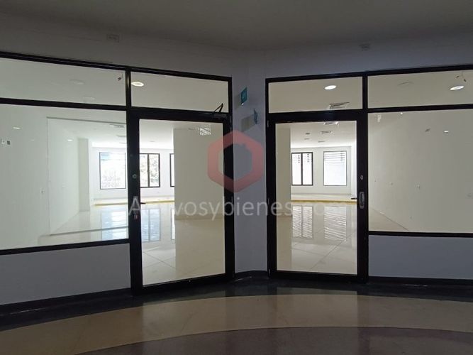 Local en arriendo en El Poblado, Medellín, 92 m² · foto 4 de 18