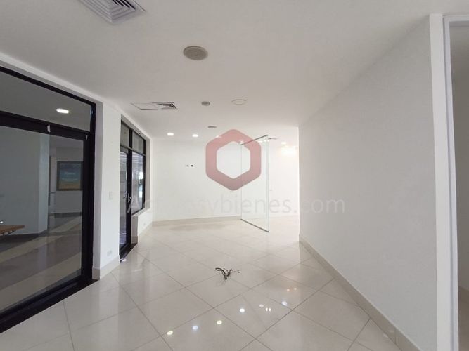 Local en arriendo en El Poblado, Medellín, 92 m² · foto 5 de 18