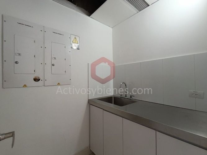 Local en arriendo en El Poblado, Medellín, 92 m² · foto 7 de 18