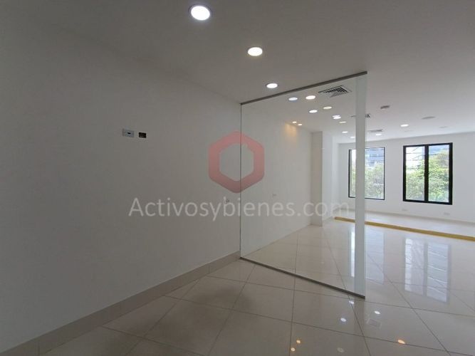 Local en arriendo en El Poblado, Medellín, 92 m² · foto 8 de 18
