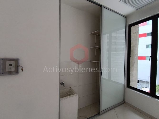 Local en arriendo en El Poblado, Medellín, 92 m² · foto 10 de 18