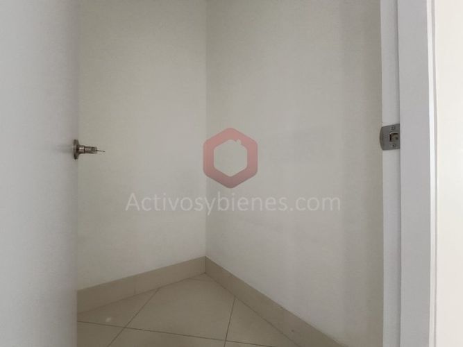 Local en arriendo en El Poblado, Medellín, 92 m² · foto 11 de 18