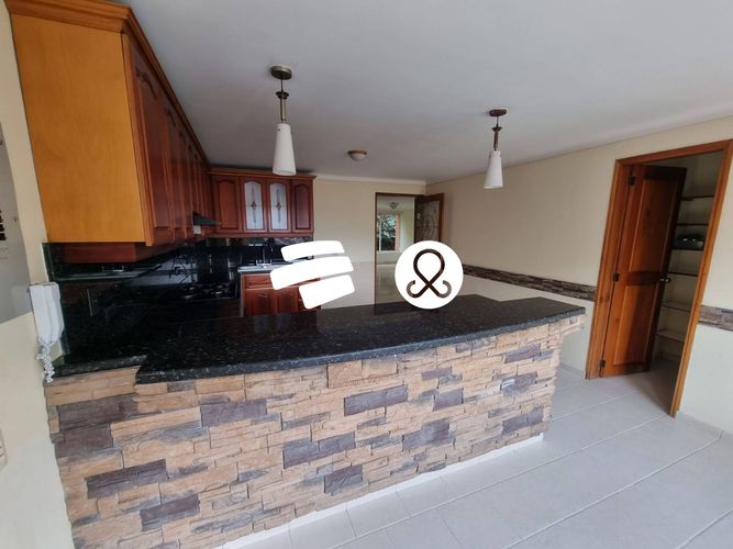 Casa en venta en El Tesoro, Medellín, 286 m² · foto 11 de 24