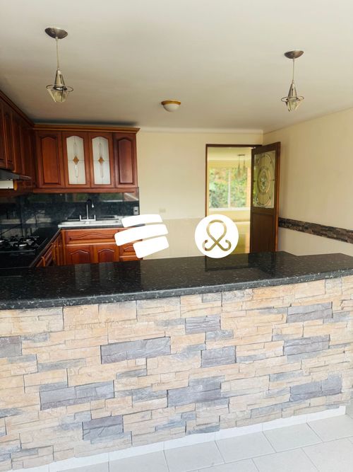 Casa en venta en El Tesoro, Medellín, 286 m² · foto 12 de 24